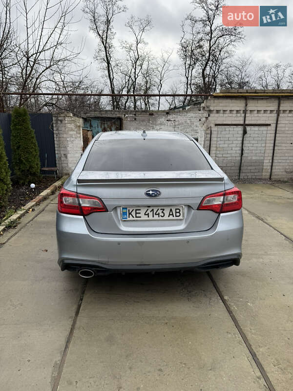 Седан Subaru Legacy 2018 в Днепре