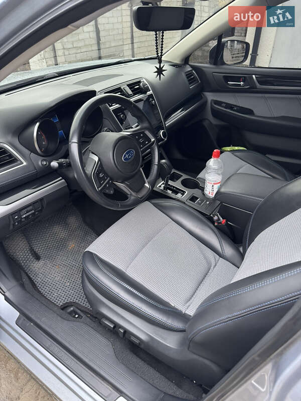 Седан Subaru Legacy 2018 в Днепре