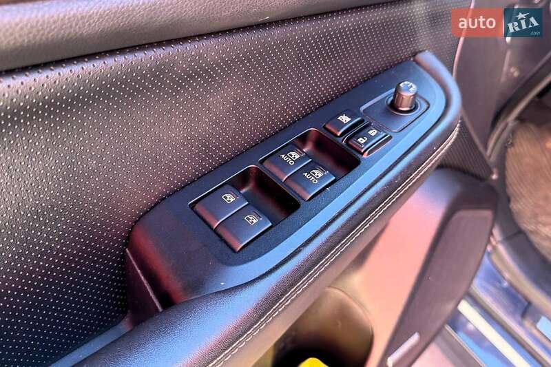 Седан Subaru Legacy 2015 в Киеве