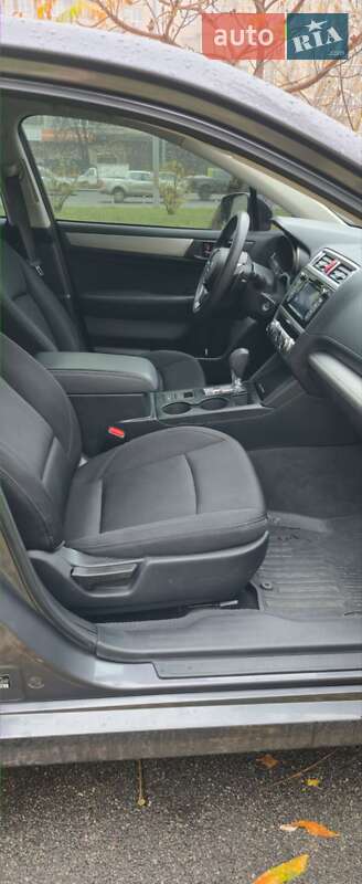 Седан Subaru Legacy 2018 в Киеве