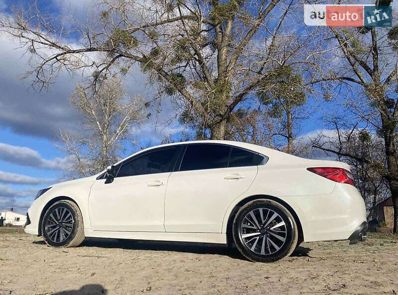 Седан Subaru Legacy 2018 в Києві
