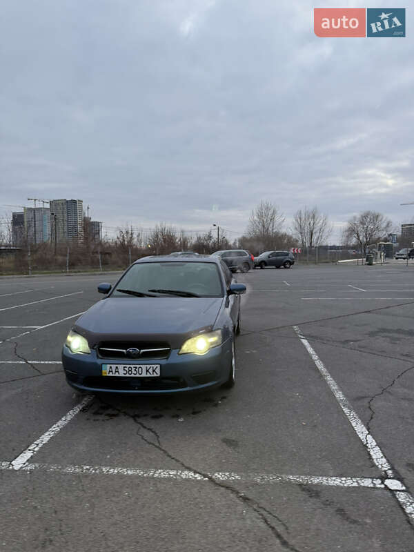 Седан Subaru Legacy 2003 в Киеве