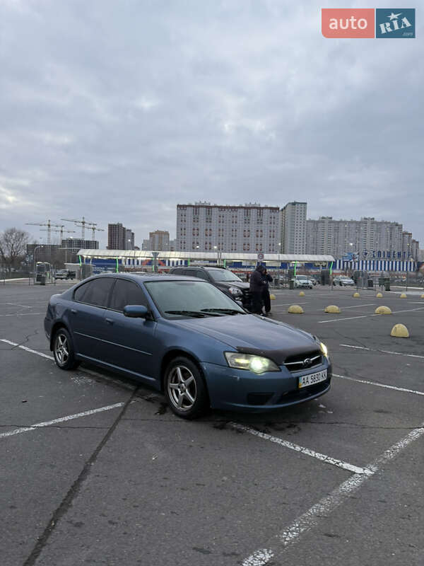 Седан Subaru Legacy 2003 в Киеве