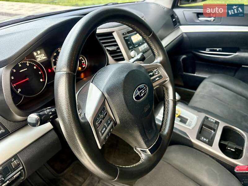 Седан Subaru Legacy 2012 в Одессе