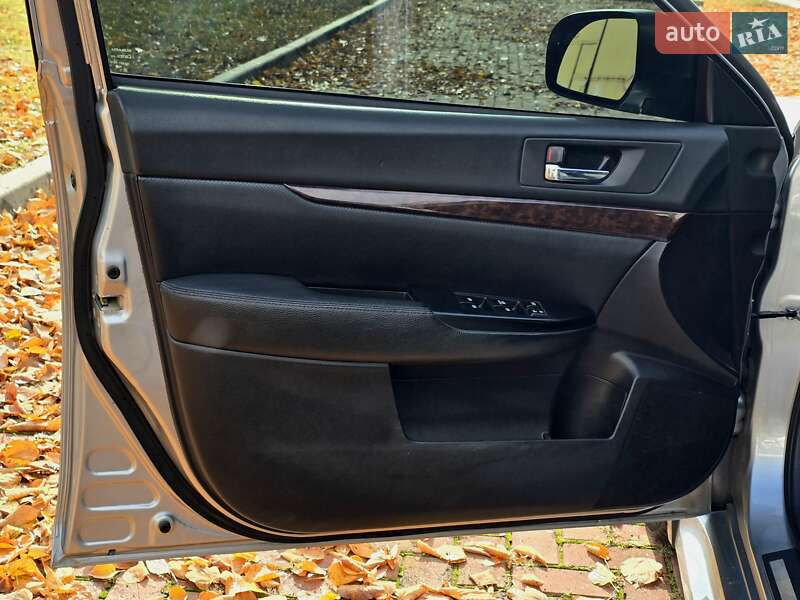 Седан Subaru Legacy 2012 в Харькове