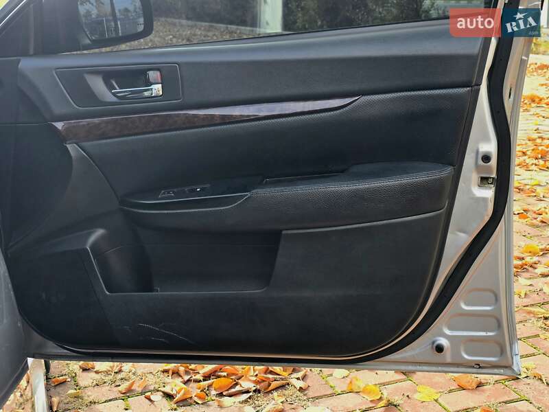 Седан Subaru Legacy 2012 в Харькове