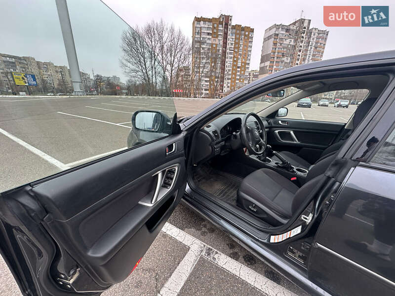 Седан Subaru Legacy 2008 в Киеве