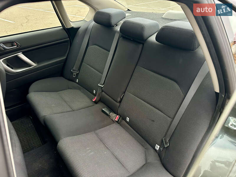 Седан Subaru Legacy 2008 в Киеве