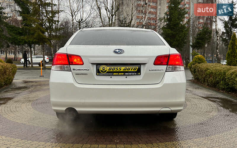 Седан Subaru Legacy 2010 в Львові