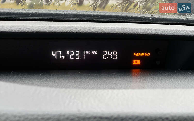 Седан Subaru Legacy 2010 в Львові