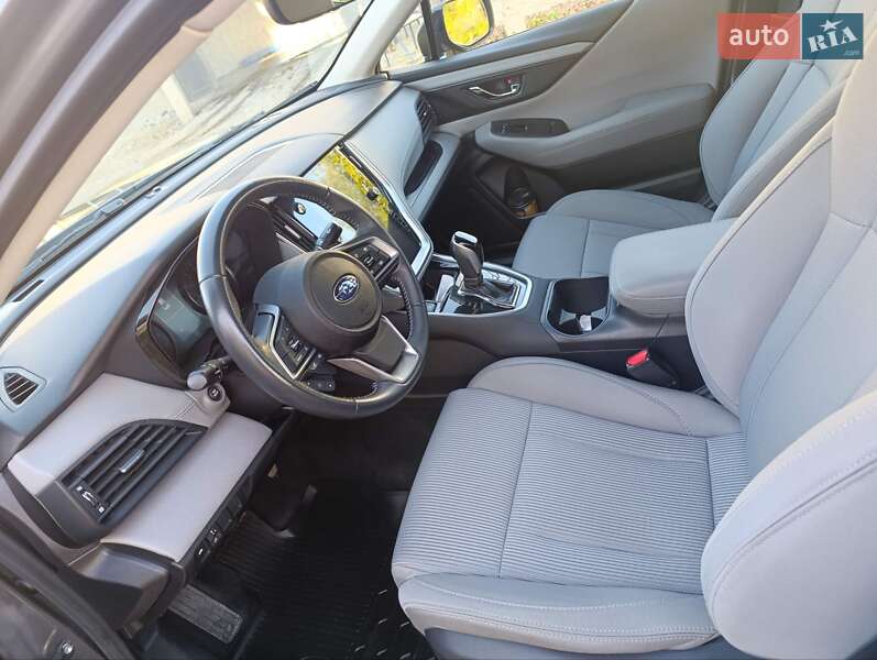 Седан Subaru Legacy 2020 в Залещиках