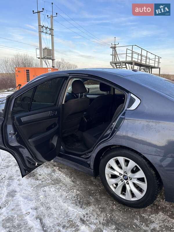 Седан Subaru Legacy 2015 в Львове