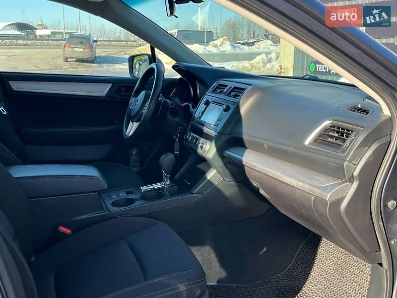 Седан Subaru Legacy 2015 в Львове