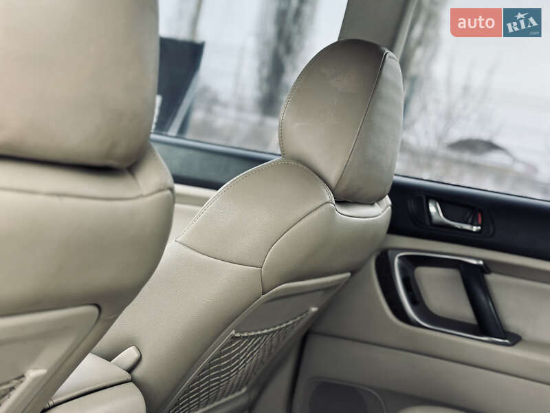 Седан Subaru Legacy 2004 в Кременчуге