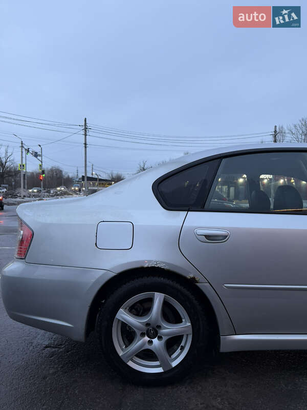 Седан Subaru Legacy 2004 в Ірпені