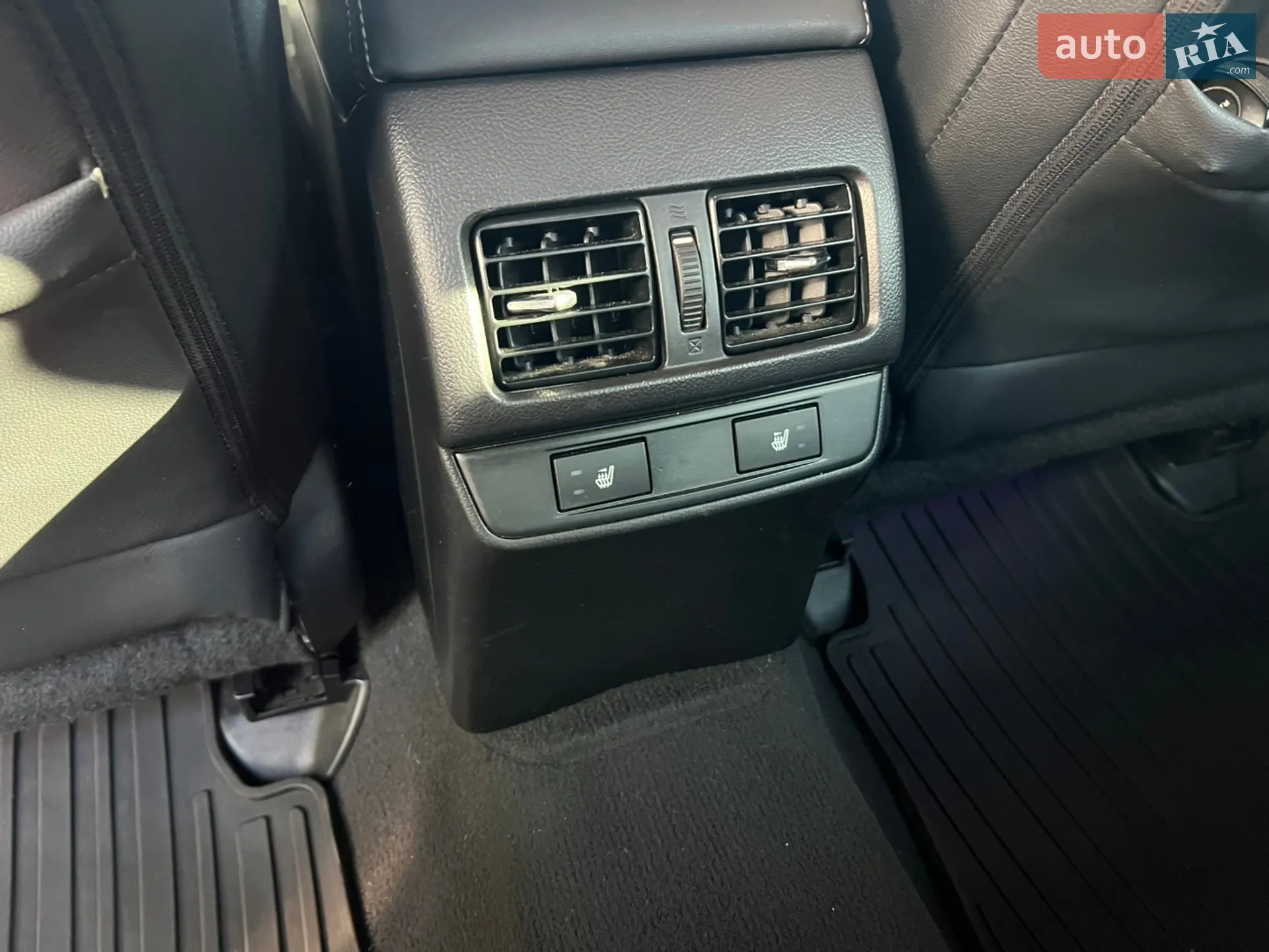 2016 Subaru Legacy - мініатюра 24