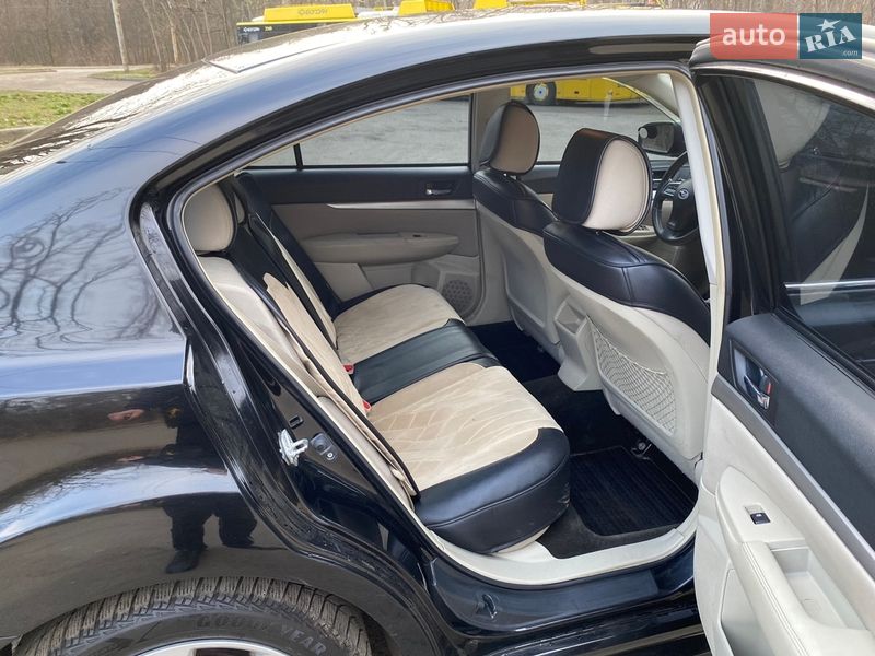 Седан Subaru Legacy 2014 в Києві