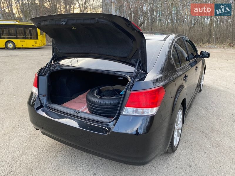 Седан Subaru Legacy 2014 в Києві