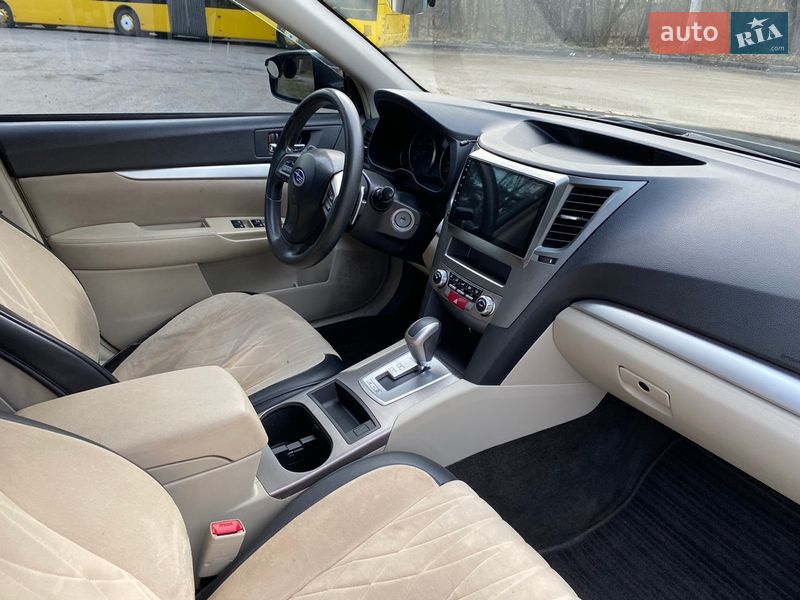 Седан Subaru Legacy 2014 в Києві