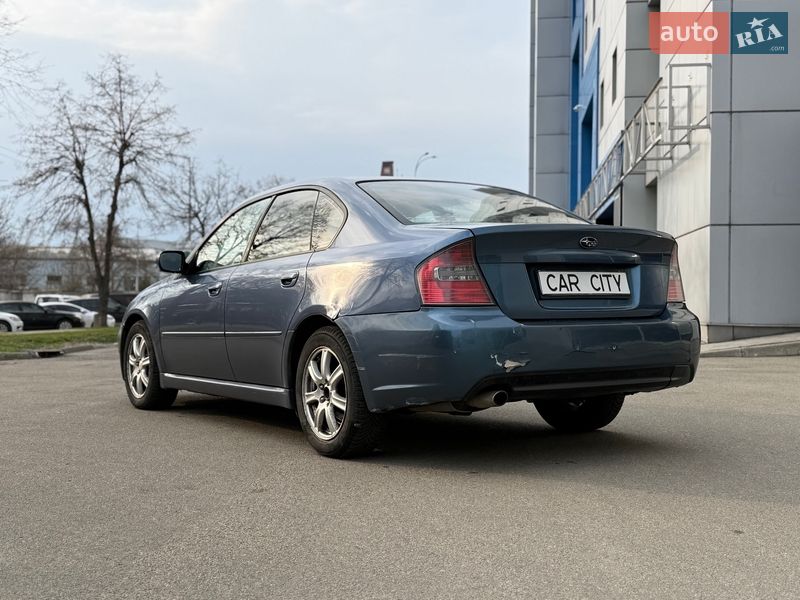 Седан Subaru Legacy 2004 в Киеве