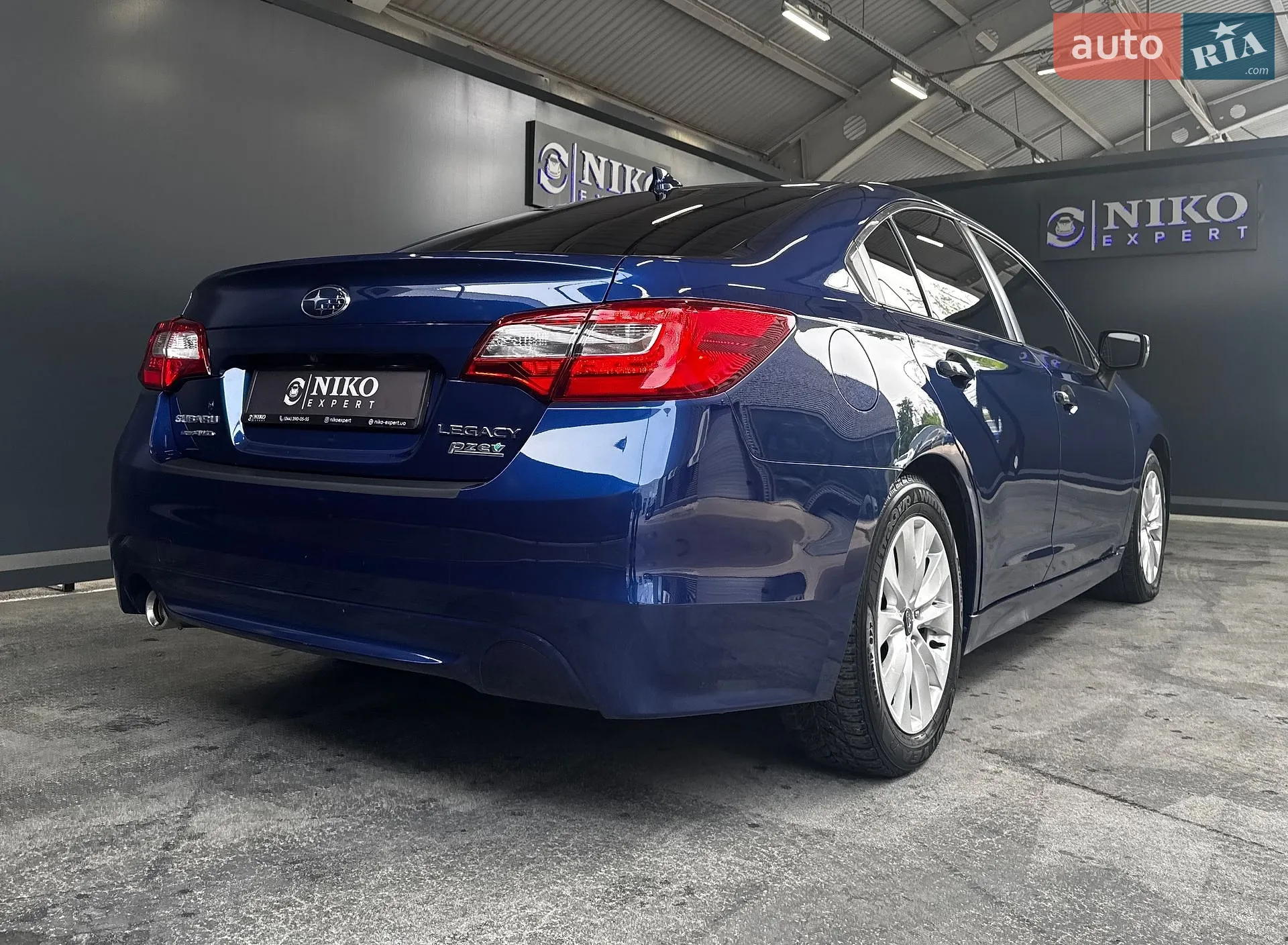2016 Subaru Legacy - мініатюра 16