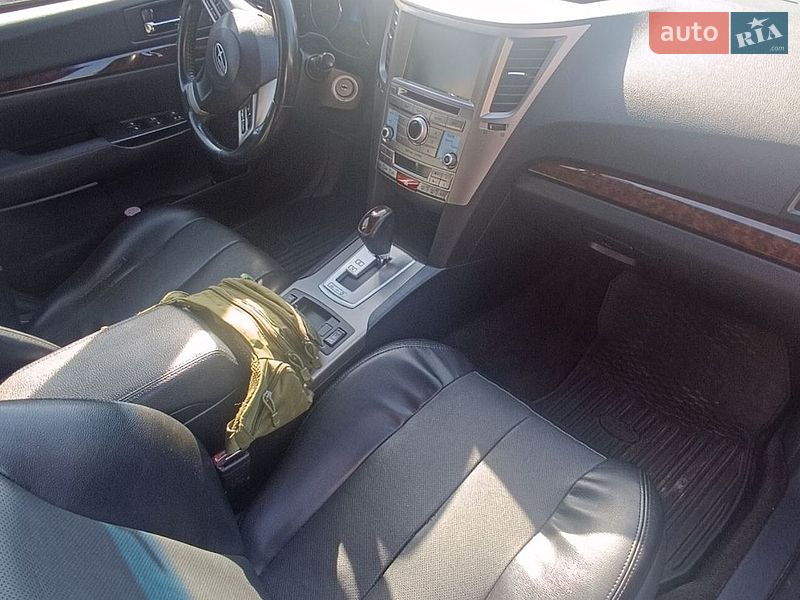 Седан Subaru Legacy 2014 в Бродах