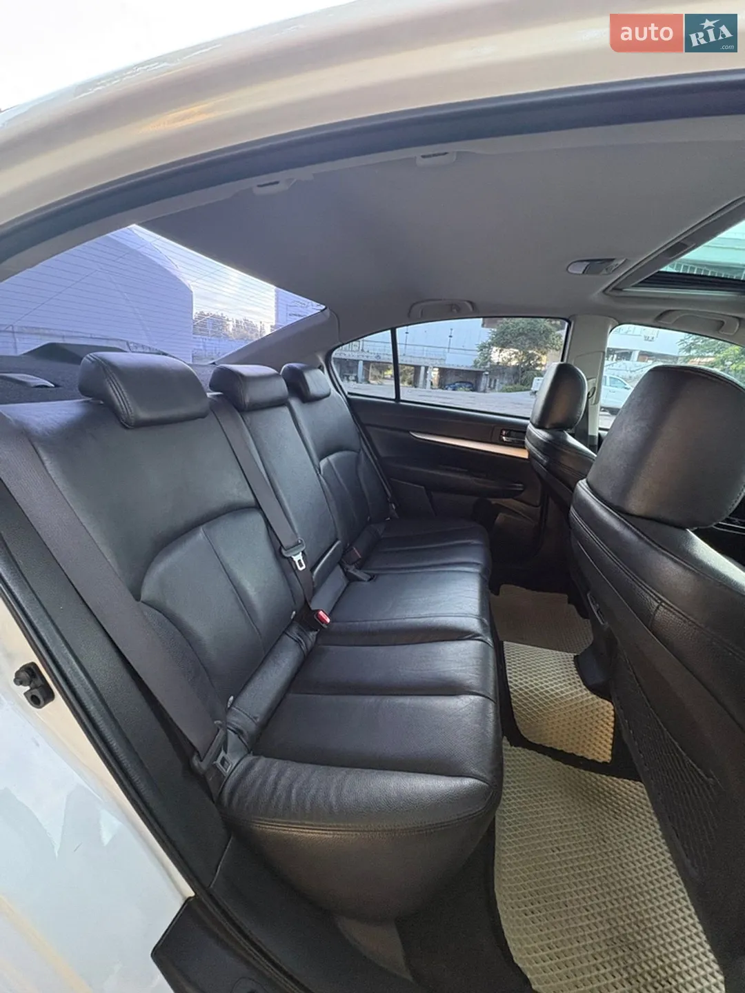 2010 Subaru Legacy - мініатюра 18