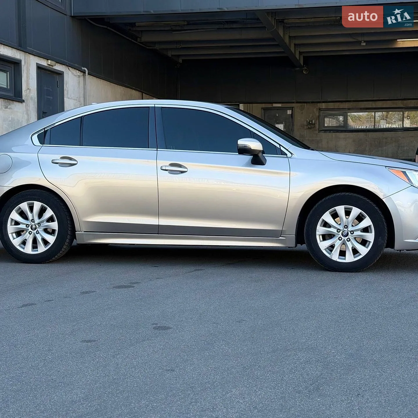 2016 Subaru Legacy - мініатюра 4