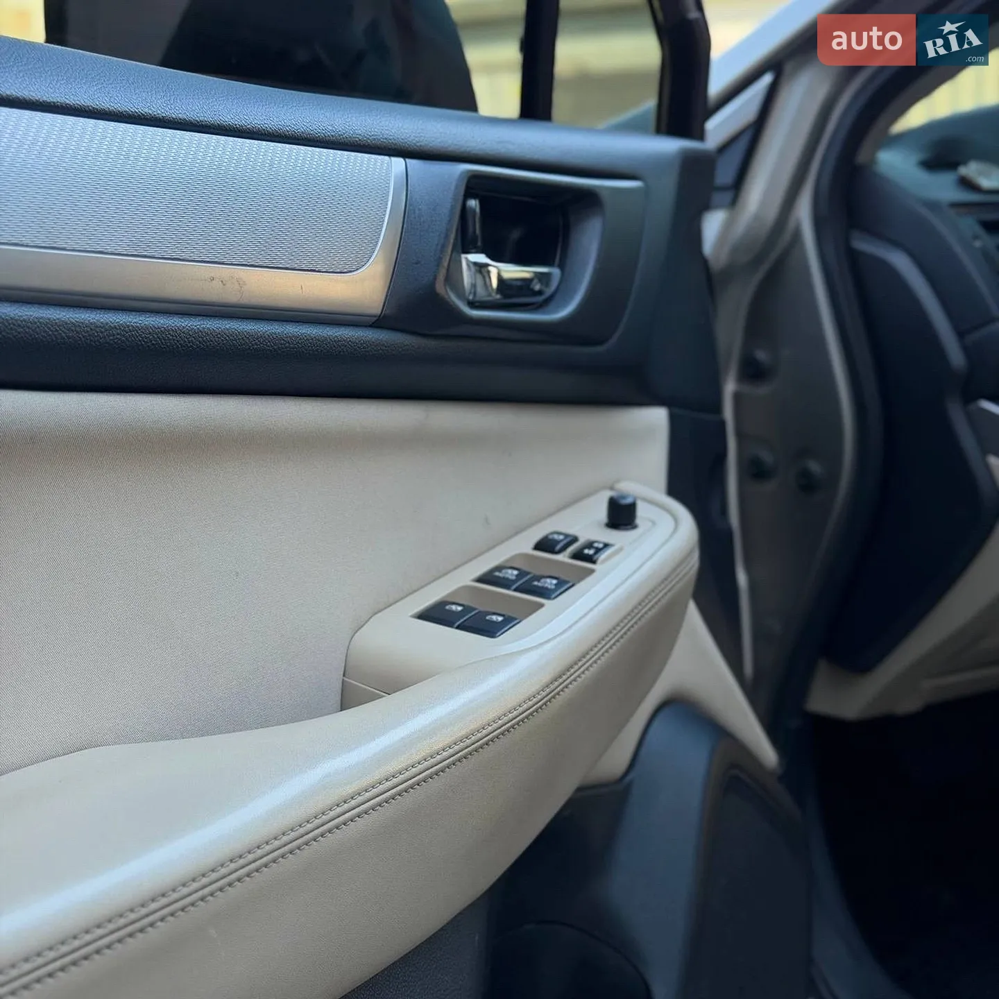 2016 Subaru Legacy - мініатюра 12
