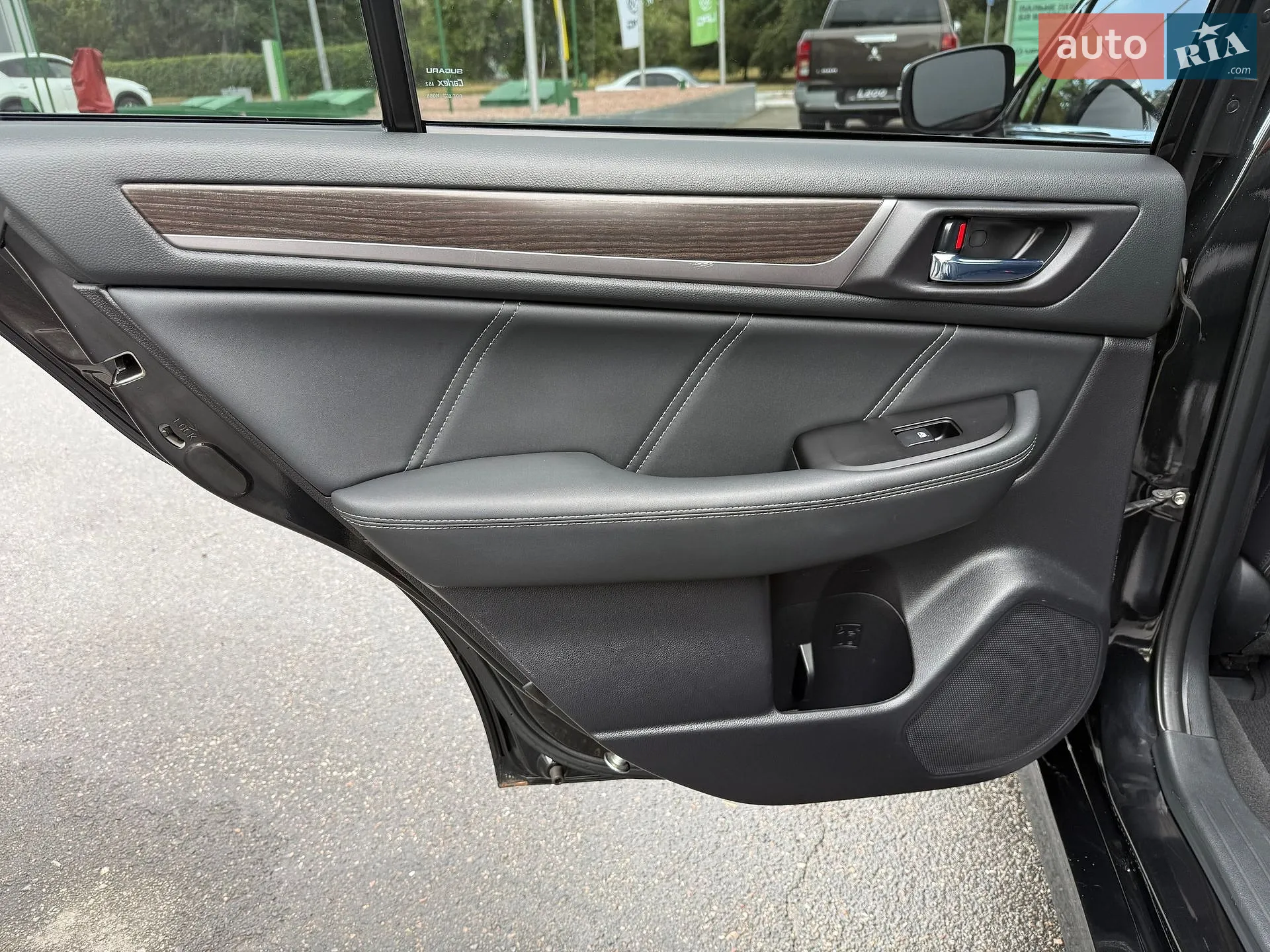 2017 Subaru Legacy - мініатюра 16