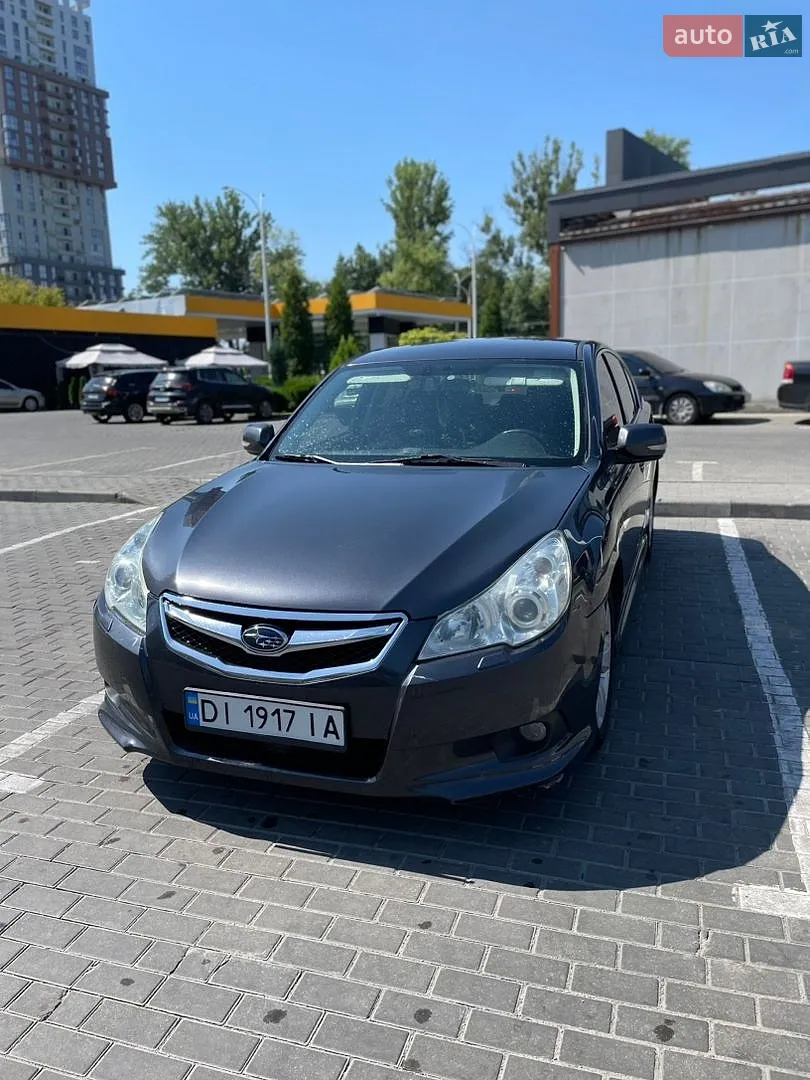 2010 Subaru Legacy - фото 1