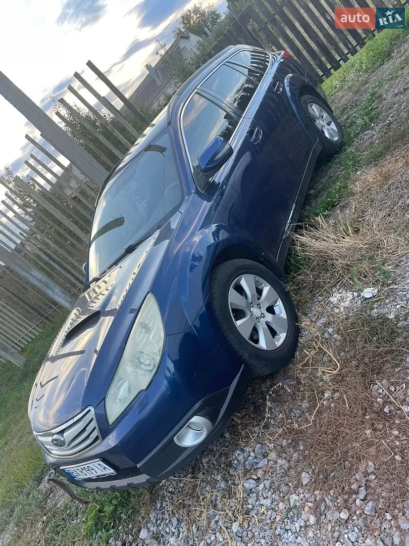 2010 Subaru Legacy - мініатюра 2