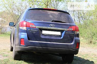 Универсал Subaru Outback 2011 в 