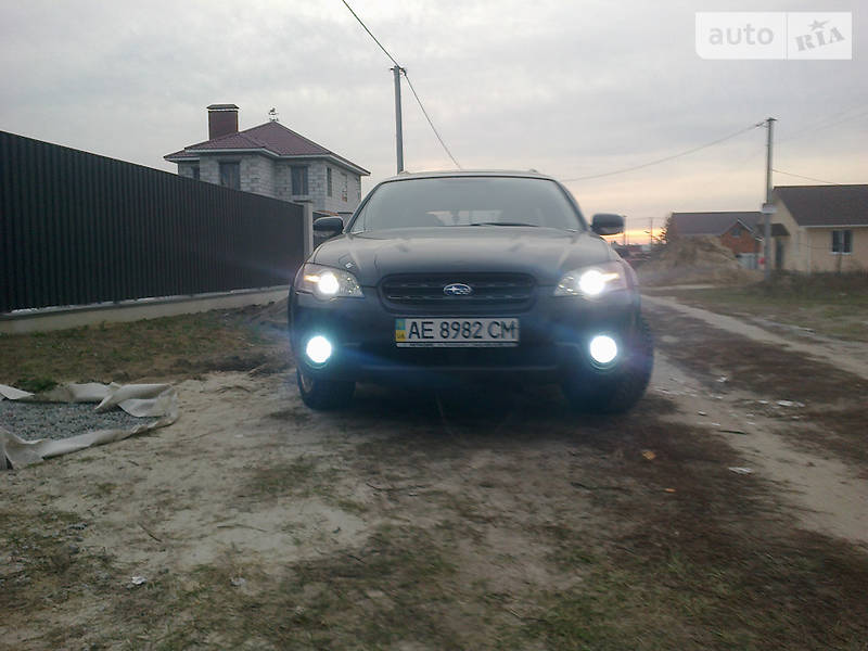Внедорожник / Кроссовер Subaru Outback 2004 в Киеве