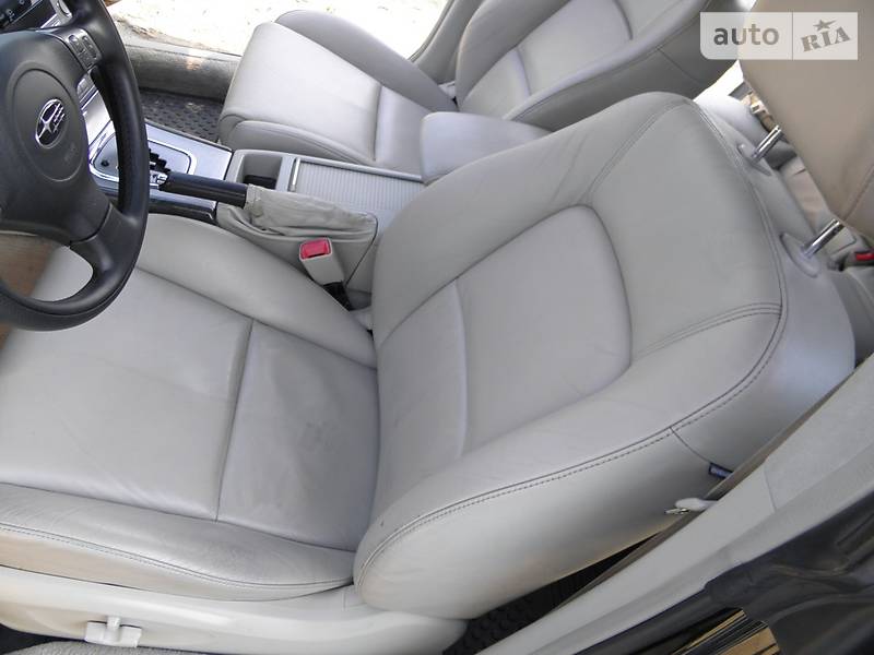 Внедорожник / Кроссовер Subaru Outback 2004 в Киеве