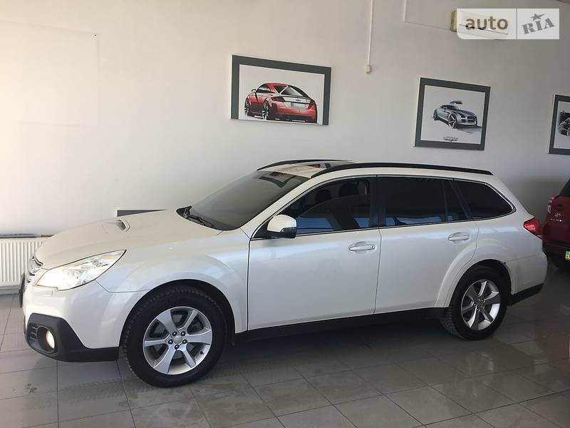 Subaru Outback 2015 года