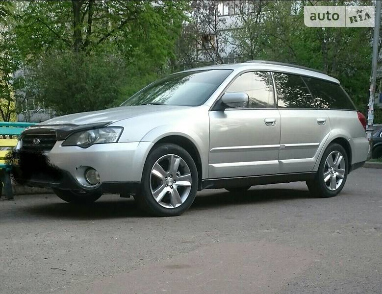 Subaru Outback 2004 года