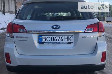 Позашляховик / Кросовер Subaru Outback 2010 в Львові