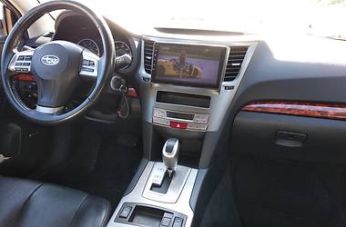 Универсал Subaru Outback 2011 в 