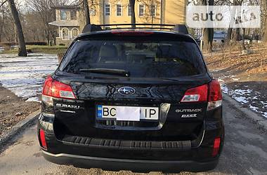 Внедорожник / Кроссовер Subaru Outback 2012 в Львове