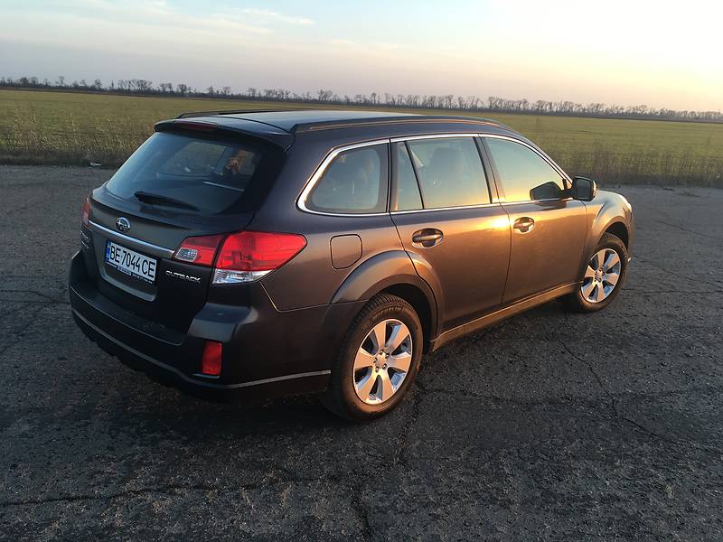 Універсал Subaru Outback 2010 в Баштанці