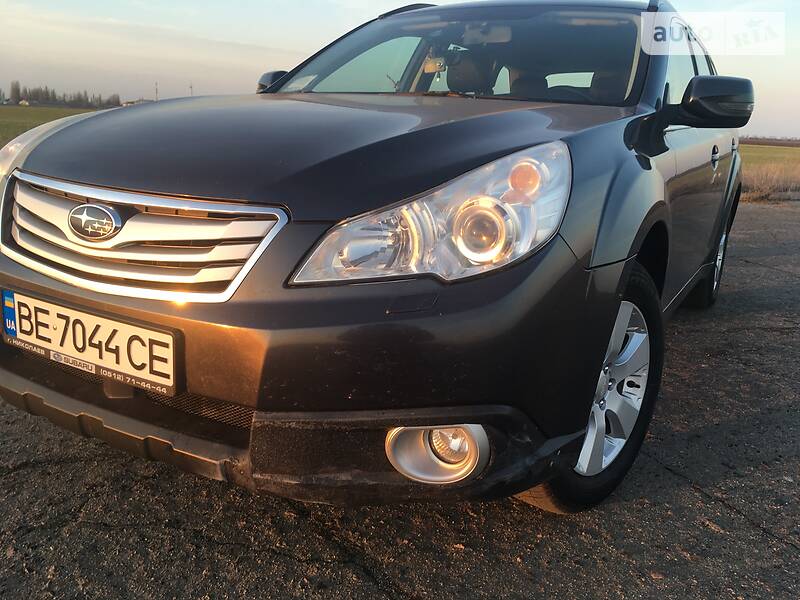 Універсал Subaru Outback 2010 в Баштанці