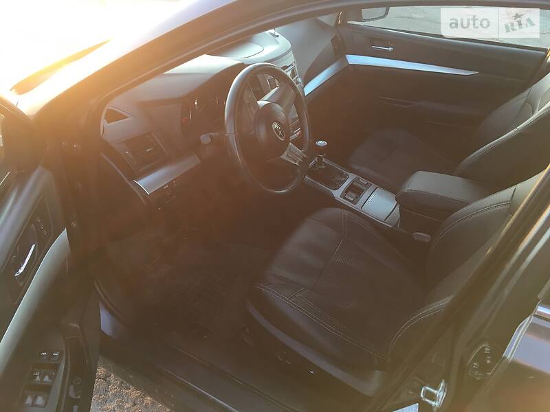 Універсал Subaru Outback 2010 в Баштанці
