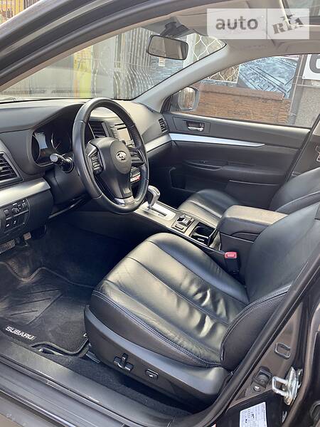 Універсал Subaru Outback 2013 в Миколаєві