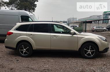 Универсал Subaru Outback 2010 в Киеве