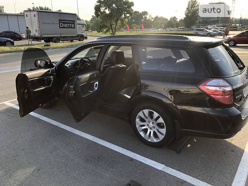 Універсал Subaru Outback 2008 в Києві