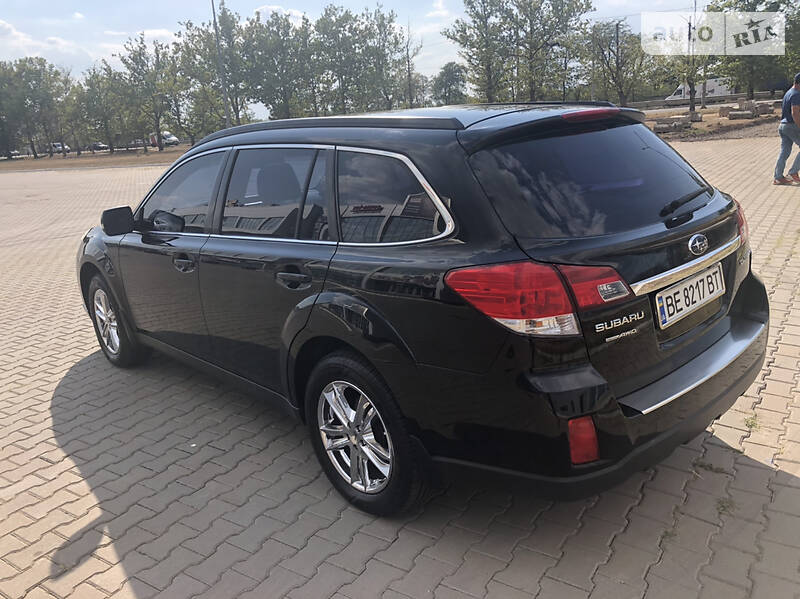 Позашляховик / Кросовер Subaru Outback 2011 в Миколаєві