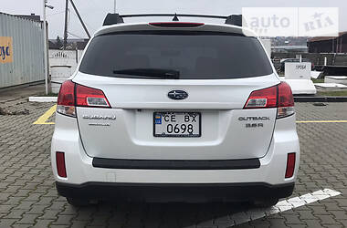 Универсал Subaru Outback 2013 в Черновцах