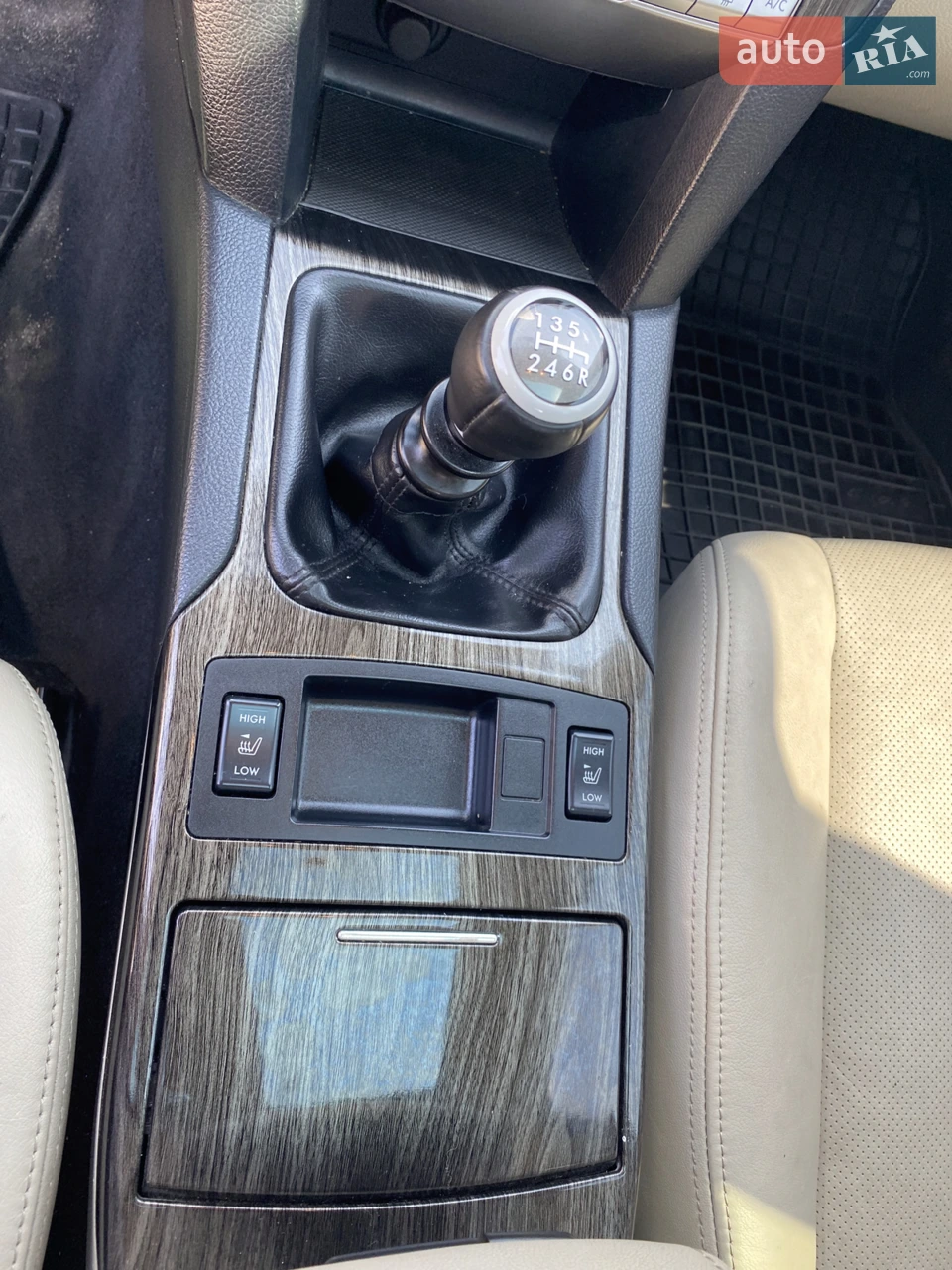 2010 Subaru Outback - мініатюра 6