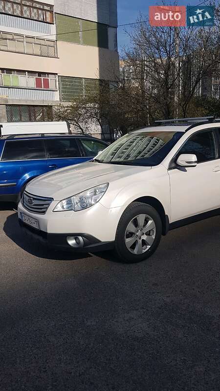 Subaru Outback 2010